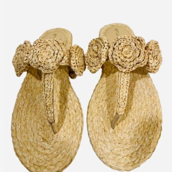 Stuart Weitzman Magnolia Flip Flops - Picture 2 of 12